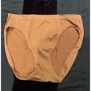 Ambrielle briefs brown size Large/7.